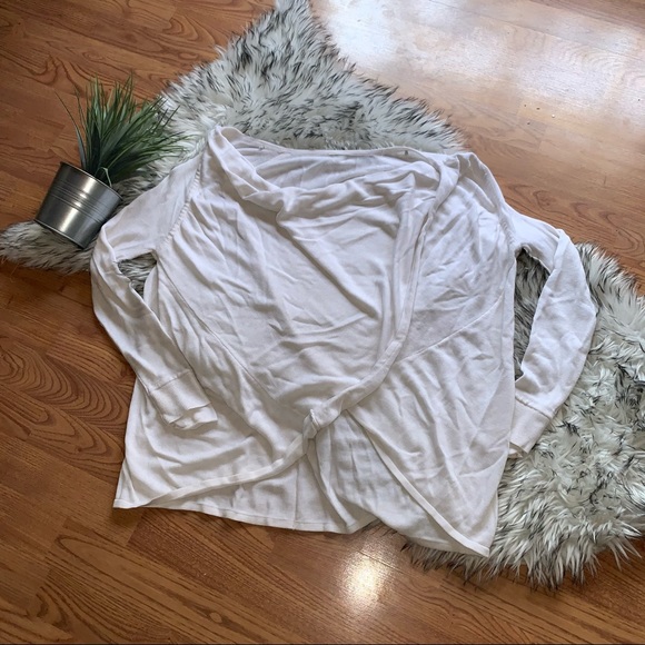 Lululemon Wrap Sweater - Picture 3 of 15